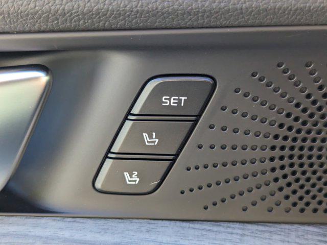2025 Kia K5 EX