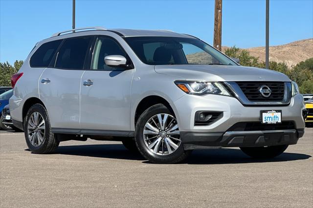 2018 Nissan Pathfinder SV