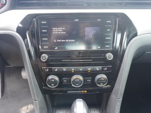 2022 Volkswagen Passat 2.0T SE