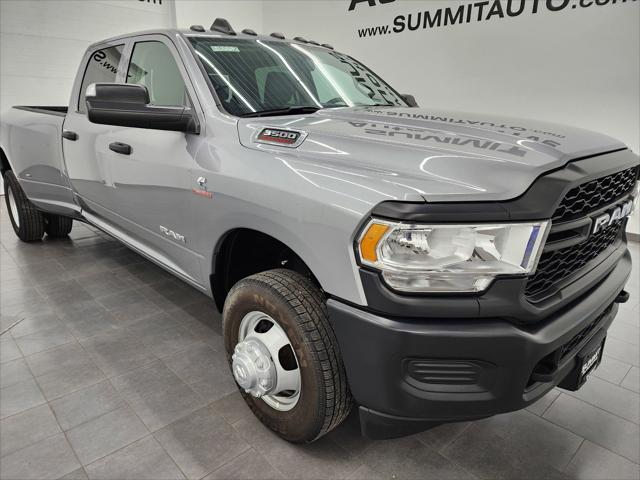 2020 RAM 3500 Tradesman Crew Cab 4x4 8 Box