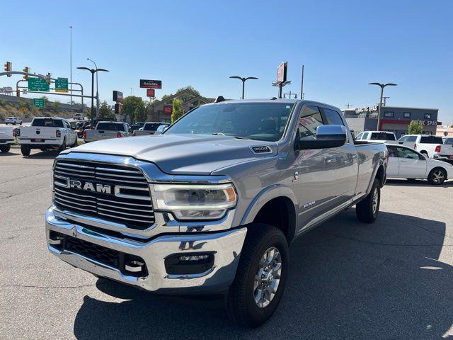 2020 RAM 3500 Laramie Crew Cab 4x4 8 Box