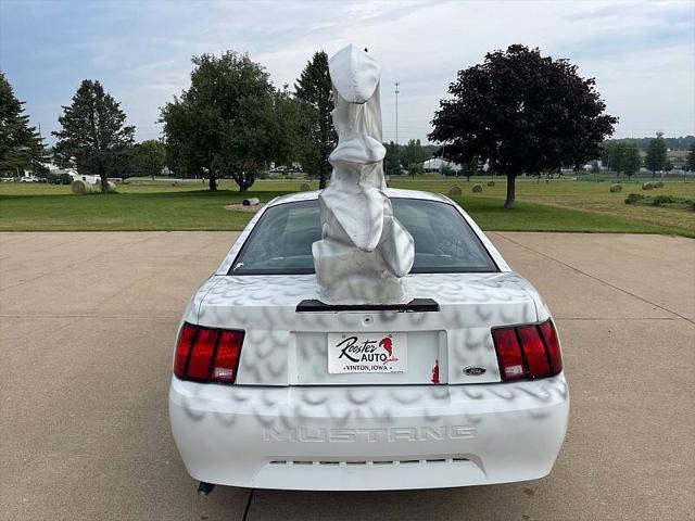 2004 Ford Mustang Base 2dr Fastback