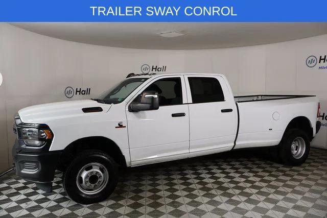 2023 RAM 3500 Tradesman Crew Cab 4x4 8 Box