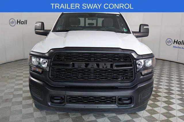 2023 RAM 3500 Tradesman Crew Cab 4x4 8 Box