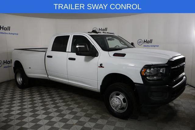 2023 RAM 3500 Tradesman Crew Cab 4x4 8 Box
