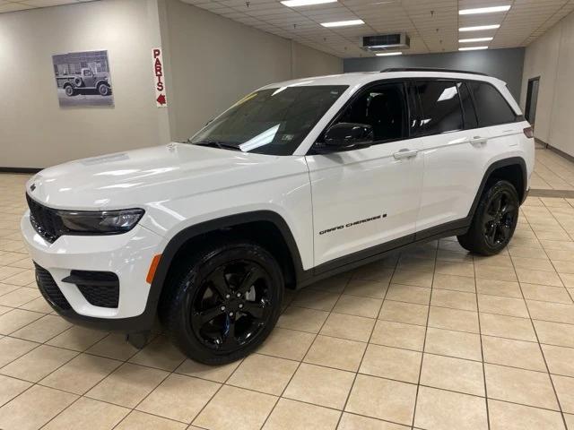 2023 Jeep Grand Cherokee Altitude 4x4