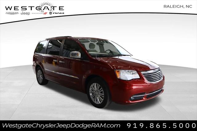 2015 Chrysler Town and Country Touring-L