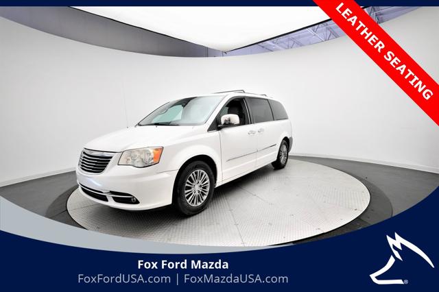 2014 Chrysler Town & Country Touring-L for sale in Grand Rapids, MI