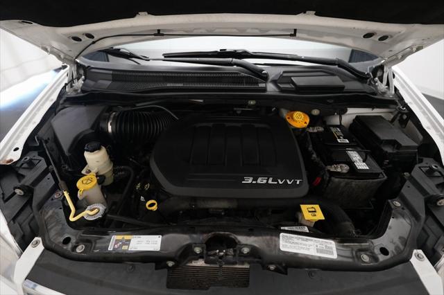 2014 Chrysler Town & Country Touring-L