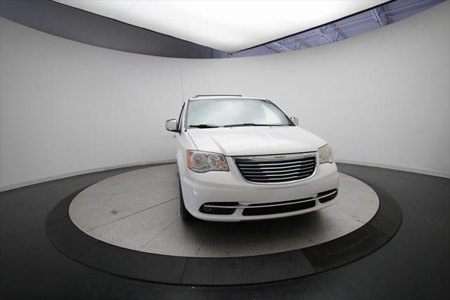 2014 Chrysler Town & Country Touring-L