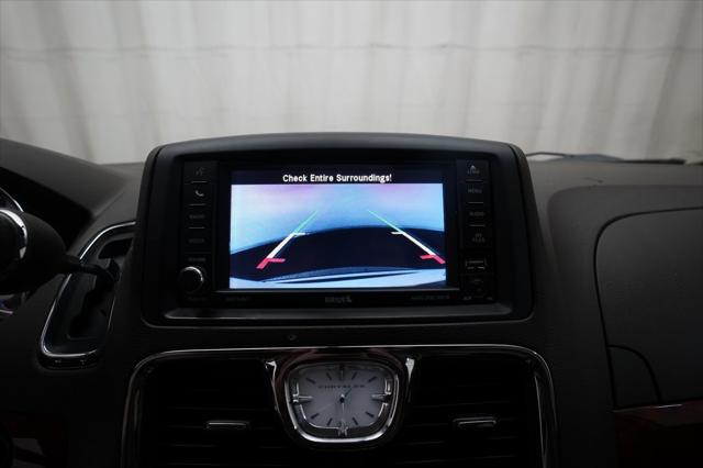 2014 Chrysler Town & Country Touring-L