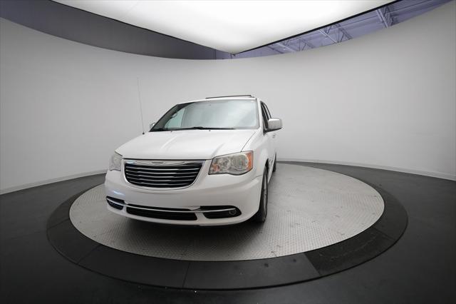 2014 Chrysler Town & Country Touring-L