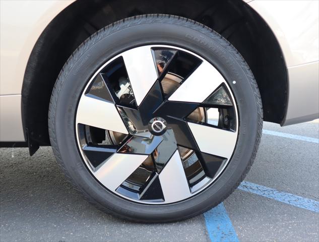 2025 Volvo XC60 Plug-In Hybrid Plus