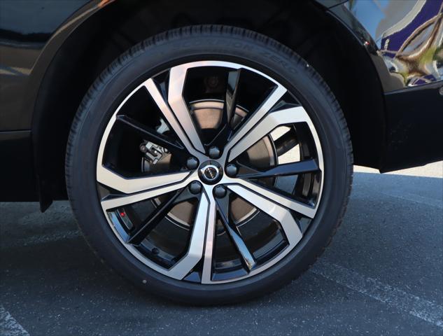 2025 Volvo XC60 Plug-In Hybrid Ultra