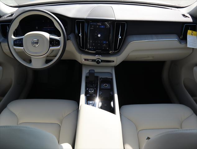 2025 Volvo XC60 Plug-In Hybrid Plus