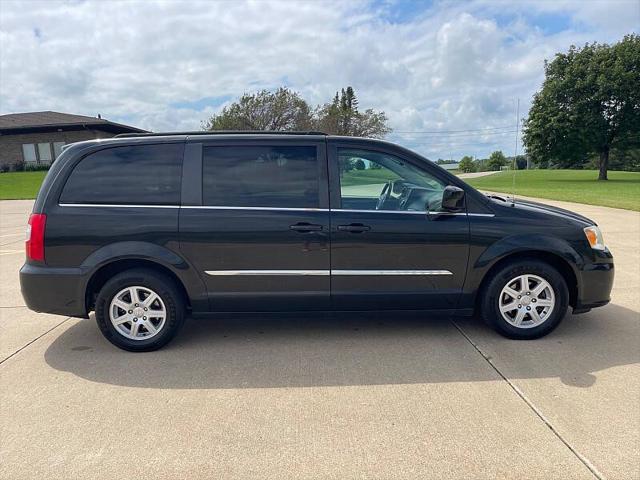 2012 Chrysler Town & Country Touring