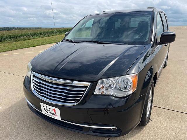 2012 Chrysler Town & Country Touring