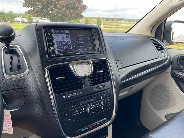 2012 Chrysler Town & Country Touring