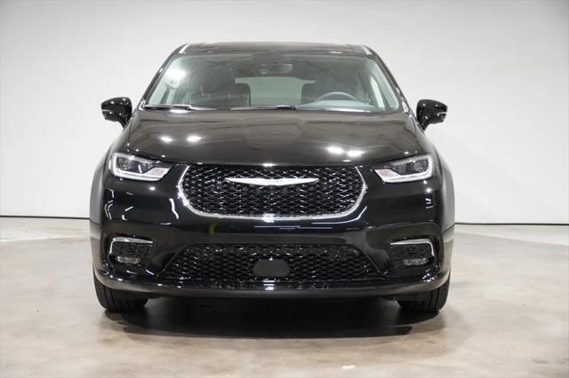 2024 Chrysler Pacifica PACIFICA LIMITED