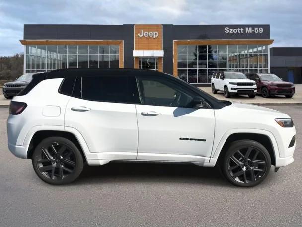 2025 Jeep Compass COMPASS LIMITED 4X4