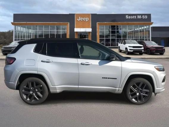 2025 Jeep Compass COMPASS LIMITED 4X4