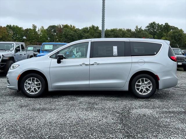 2024 Chrysler Pacifica PACIFICA TOURING L