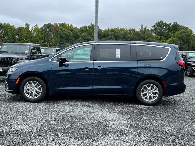 2024 Chrysler Pacifica PACIFICA TOURING L