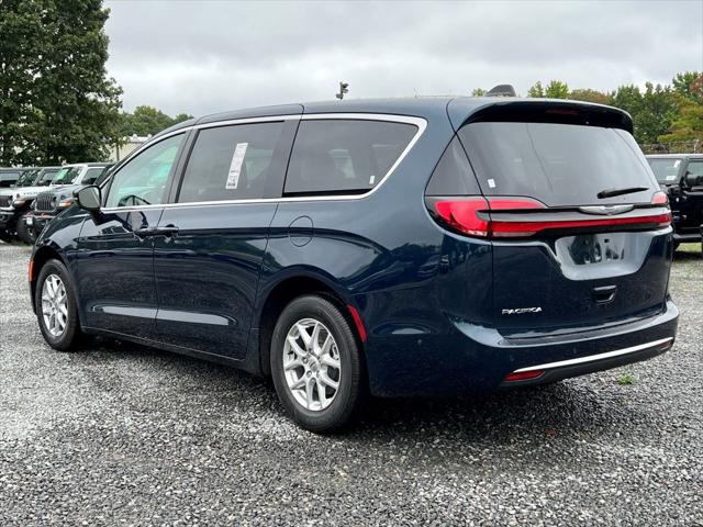 2024 Chrysler Pacifica PACIFICA TOURING L