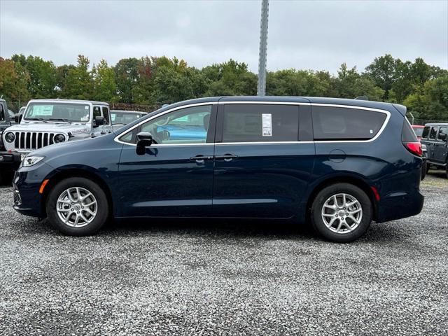 2024 Chrysler Pacifica PACIFICA TOURING L