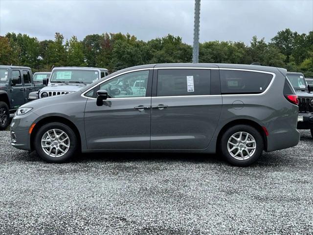 2024 Chrysler Pacifica PACIFICA TOURING L