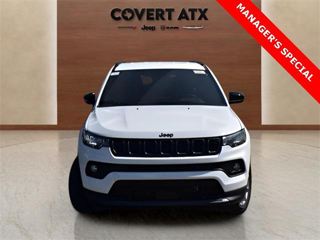 2025 Jeep Compass COMPASS LATITUDE 4X4