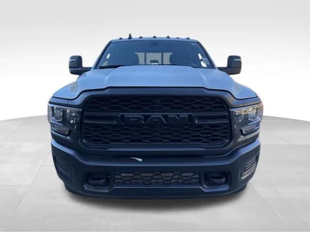 2024 RAM Ram 3500 RAM 3500 TRADESMAN CREW CAB 4X4 8 BOX