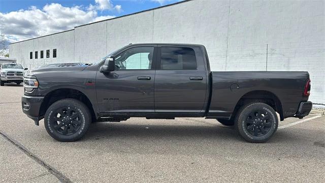 2024 RAM Ram 3500 RAM 3500 LARAMIE CREW CAB 4X4 64 BOX