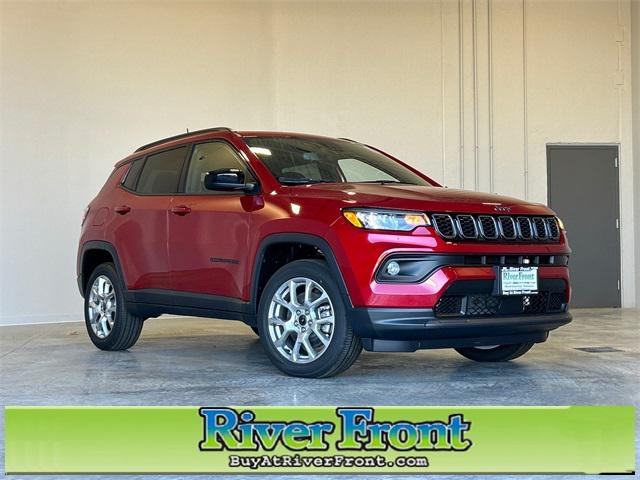 2025 Jeep Compass COMPASS LATITUDE 4X4