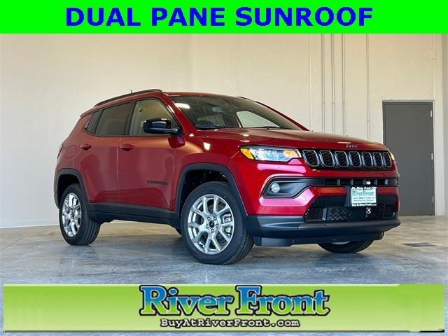 2025 Jeep Compass COMPASS LATITUDE 4X4