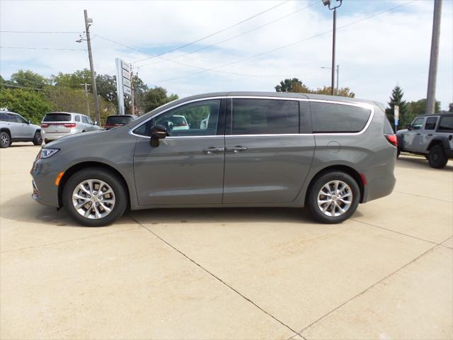 2024 Chrysler Pacifica PACIFICA TOURING L AWD