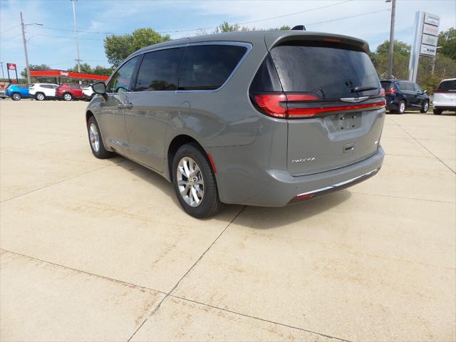 2024 Chrysler Pacifica PACIFICA TOURING L AWD