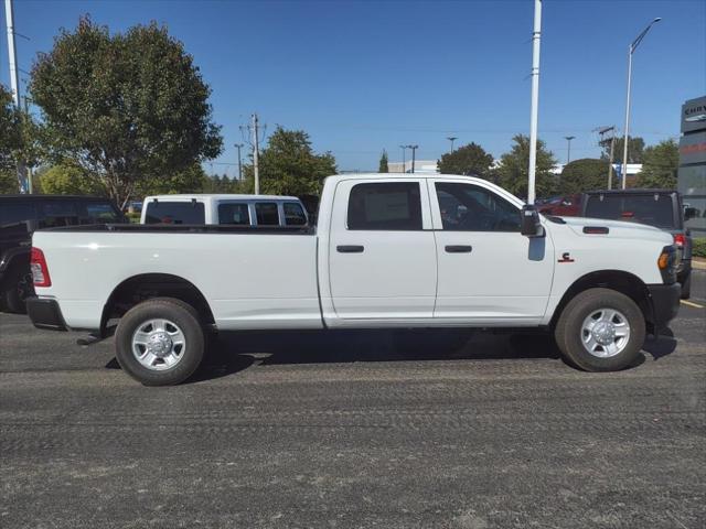 2024 RAM Ram 3500 RAM 3500 TRADESMAN CREW CAB 4X4 8 BOX