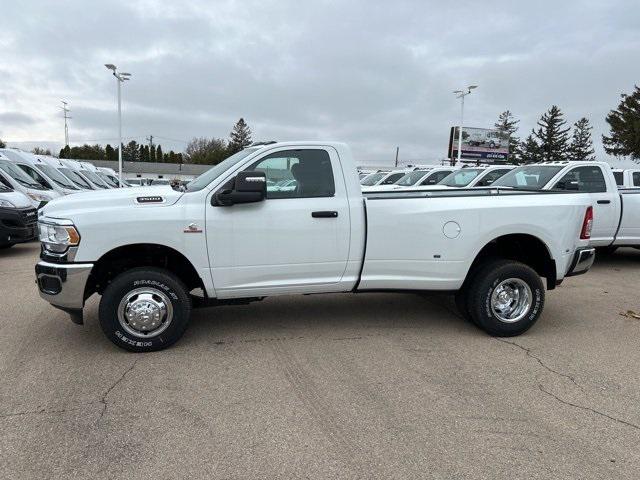 2024 RAM Ram 3500 RAM 3500 TRADESMAN REGULAR CAB 4X4 8 BOX