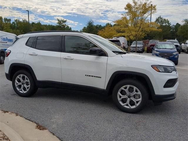 2025 Jeep Compass COMPASS LATITUDE 4X4