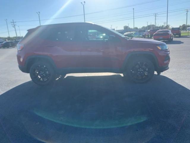 2025 Jeep Compass COMPASS LATITUDE 4X4