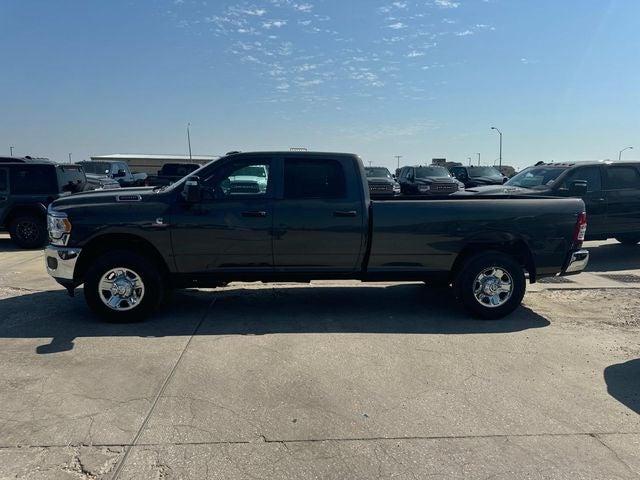 2024 RAM Ram 3500 RAM 3500 TRADESMAN CREW CAB 4X4 8 BOX