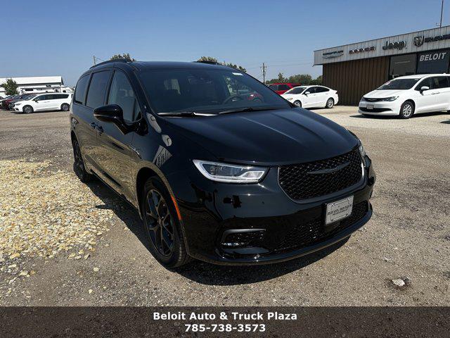 2024 Chrysler Pacifica PACIFICA TOURING L