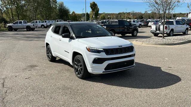 2025 Jeep Compass COMPASS LIMITED 4X4