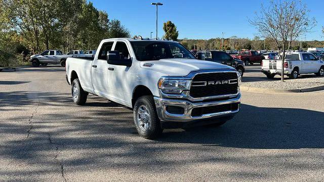 2024 RAM Ram 2500 RAM 2500 TRADESMAN CREW CAB 4X4 8 BOX