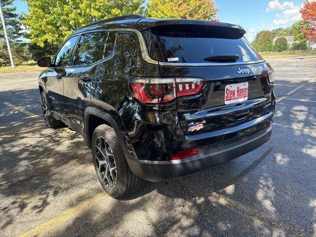 2025 Jeep Compass COMPASS LIMITED 4X4