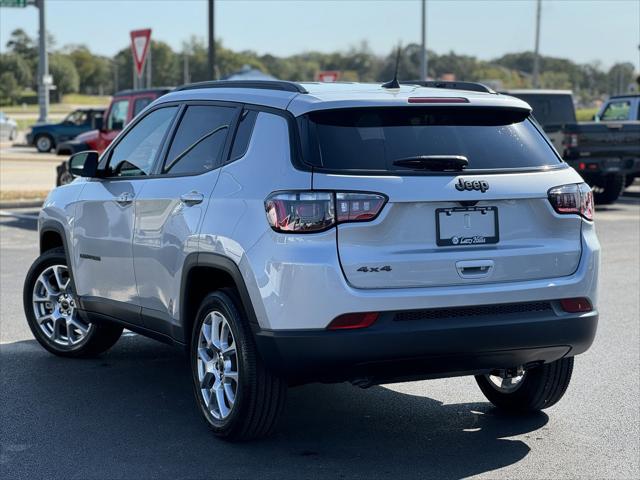 2025 Jeep Compass COMPASS LATITUDE 4X4