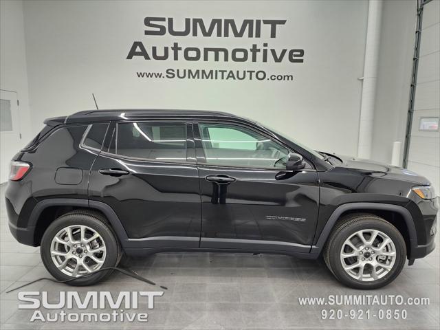 2025 Jeep Compass COMPASS LATITUDE 4X4