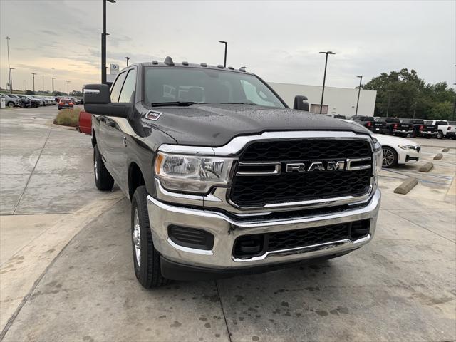 2024 RAM Ram 3500 RAM 3500 TRADESMAN CREW CAB 4X4 64 BOX