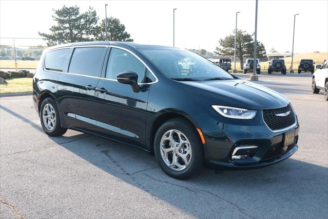 2024 Chrysler Pacifica PACIFICA LIMITED